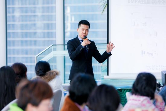 专家分享眼科发展新成果 助青年医学人才快速成长(图4)
