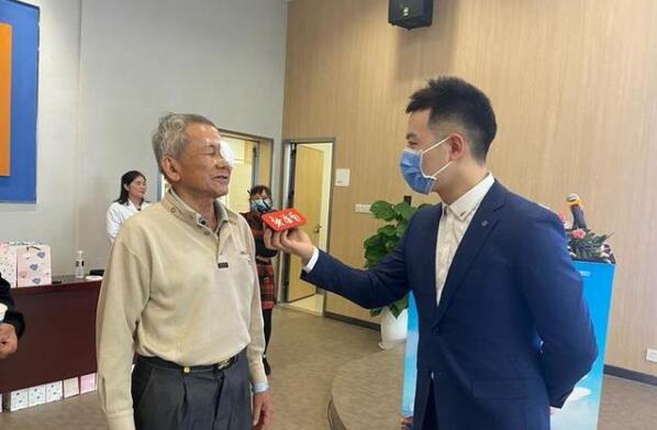 “透明手术室”揭开白内障手术神秘面纱“焕晶白内障手术”让患者生活更精彩(图3)