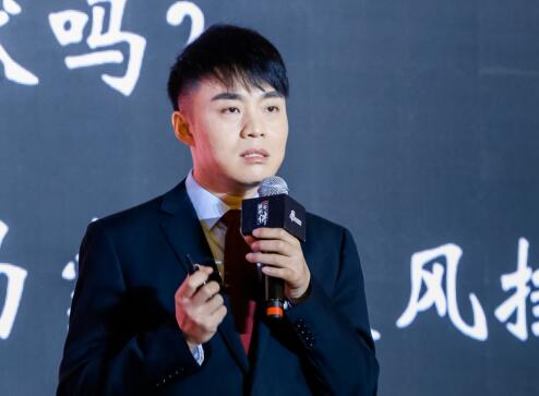 眼科医生陶勇出席《新浪一年一讲》:“天下无盲”是我的一个心愿
