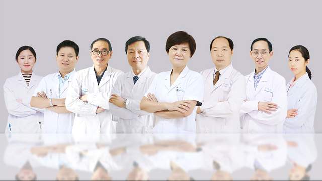 院长“尝鲜”,不用戴花镜,老花眼也可以矫正了(图4) 院长“尝鲜”,不用戴花镜,老花眼也可以矫正了(图4)