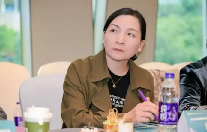 普瑞眼科集团 ICL 晶体疑难病例研讨会在蓉召开,成都普瑞作专题分享(图4) 普瑞眼科集团 ICL 晶体疑难病例研讨会在蓉召开,成都普瑞作专题分享(图4)