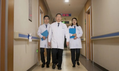 成都东区爱尔眼科胡建斌院长获评第七届“感动爱尔人物”(图9) 成都东区爱尔眼科胡建斌院长获评第七届“感动爱尔人物”(图9)