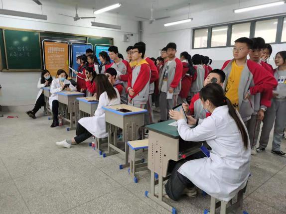 点击查看原始图片 确定南昌普瑞眼科医院为“南昌市儿童青少年近视防控基地医院”!(图9)