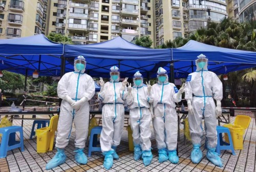 四川眼科医院抗疫纪实:一面战疫情,一面护光明(图8) 四川眼科医院抗疫纪实:一面战疫情,一面护光明(图8)
