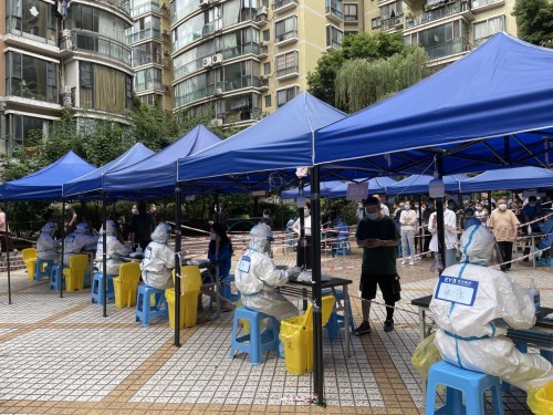 四川眼科医院抗疫纪实:一面战疫情,一面护光明(图9) 四川眼科医院抗疫纪实:一面战疫情,一面护光明(图9)