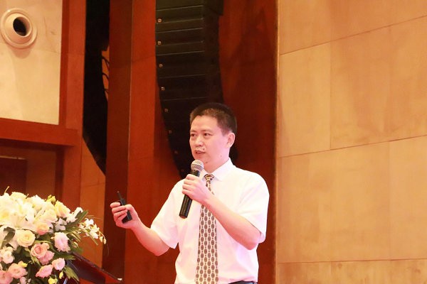 第12届爱尔眼科眼科学术交流峰会在贵阳顺利举行(图13) 第12届爱尔眼科眼科学术交流峰会在贵阳顺利举行(图13)