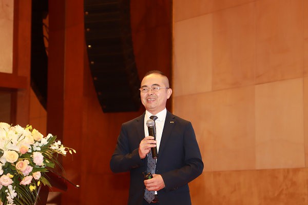 第12届爱尔眼科眼科学术交流峰会在贵阳顺利举行(图10) 第12届爱尔眼科眼科学术交流峰会在贵阳顺利举行(图10)